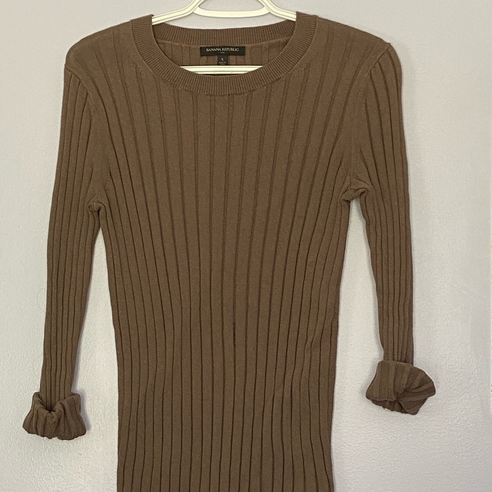 Brown ribbed bodycon sweater